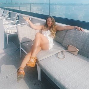 Meet your Posher, Caitlyn